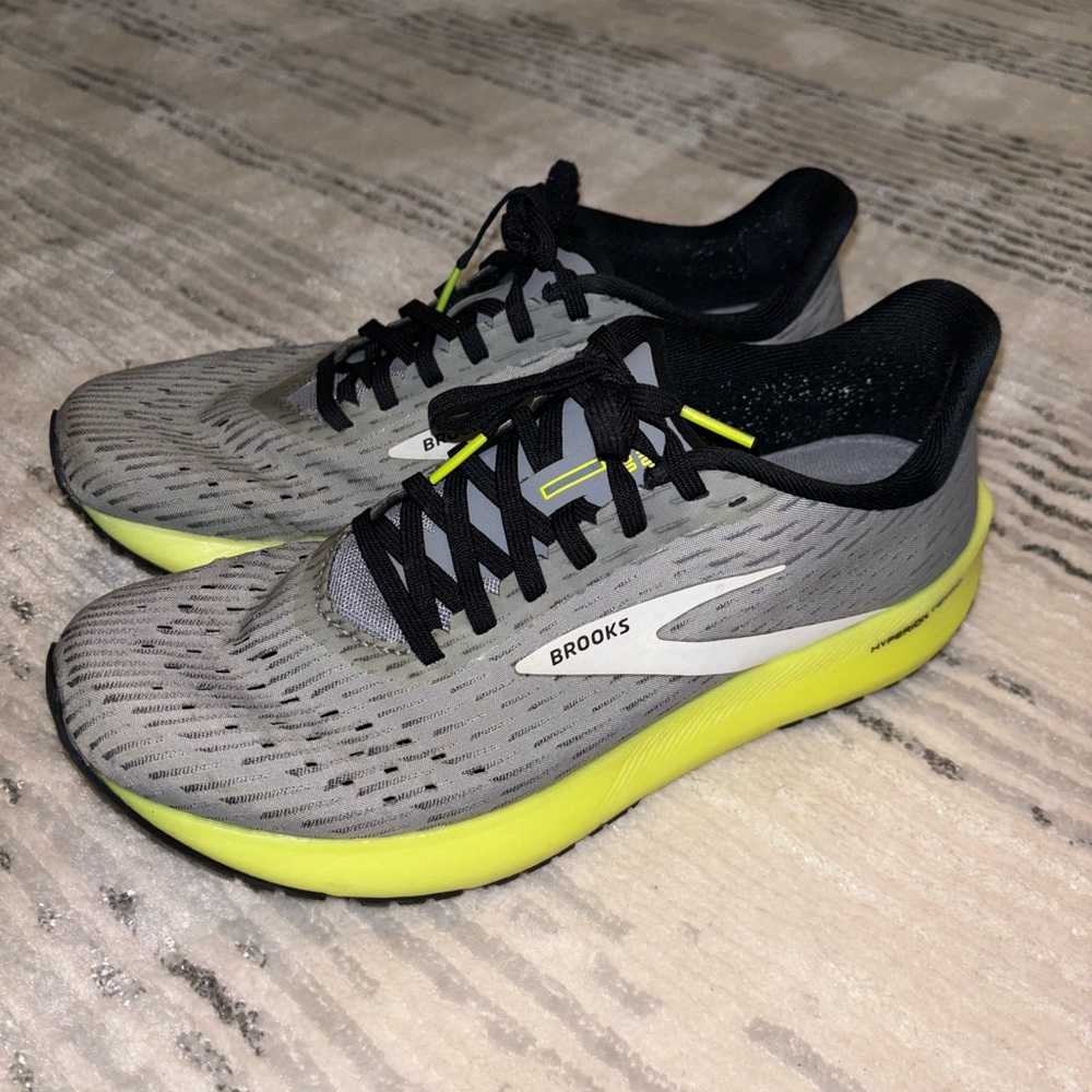 Brooks Hyperion Tempo Running Shoes